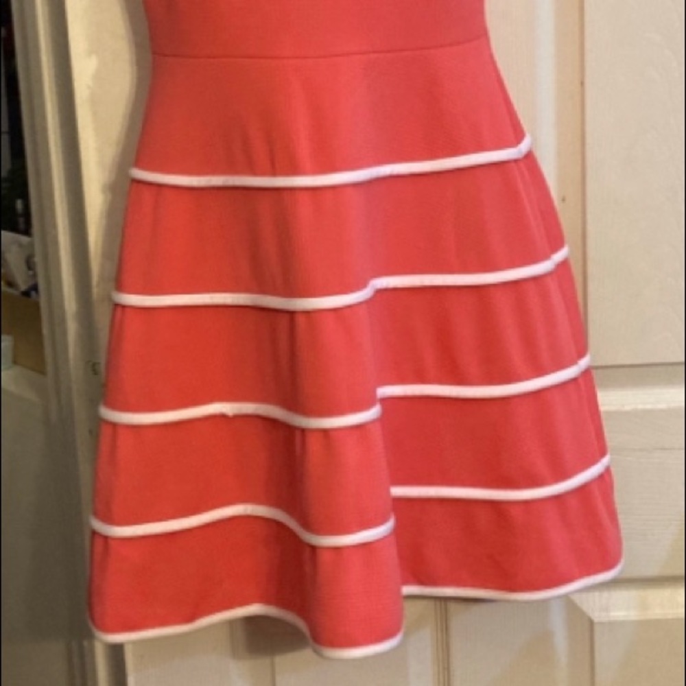 Beautiful Dress - Picture 5 of 6